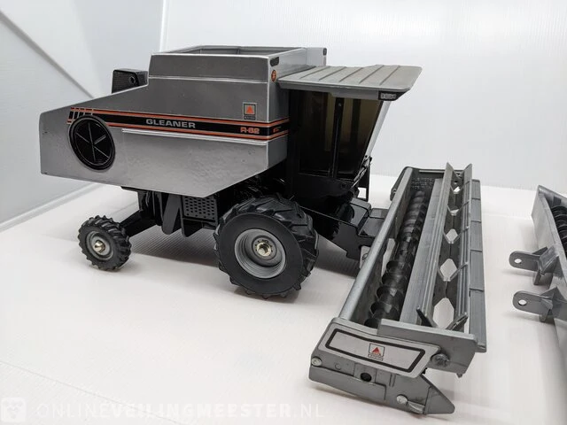 Schaalmodel scale models, cleaner agco r62 / schaal 1: 24, bouwjaar 1994 - afbeelding 6 van  10