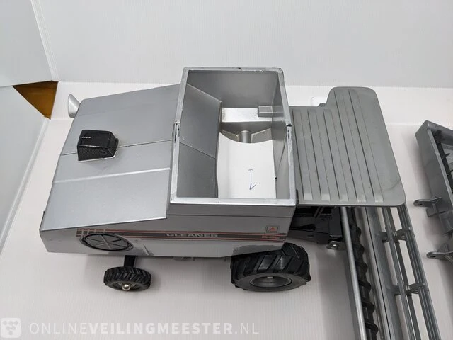 Schaalmodel scale models, cleaner agco r62 / schaal 1: 24, bouwjaar 1994 - afbeelding 7 van  10