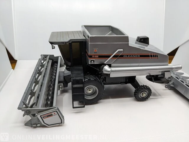 Schaalmodel scale models, cleaner agco r62 / schaal 1: 24, bouwjaar 1994 - afbeelding 8 van  10