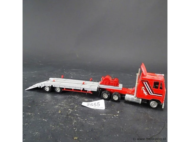 Schaalmodel vrachtwagen - afbeelding 1 van  5