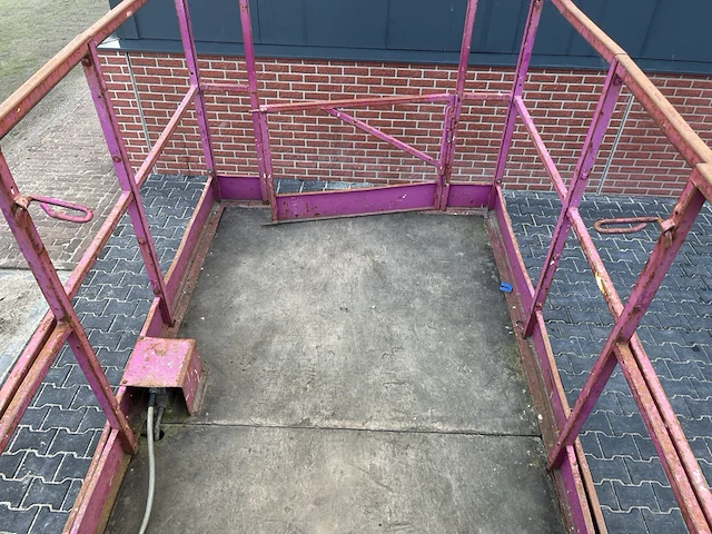 Schaarhoogwerker roze - afbeelding 18 van  18