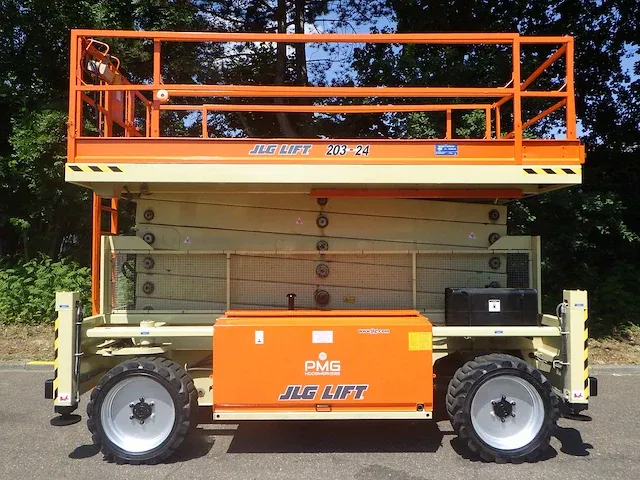 Schaarhoogwerker ruw terrein jlg 203-24 22.30m diesel 2012 - afbeelding 1 van  1