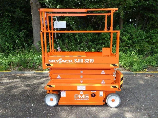 Schaarhoogwerker skyjack sj3219 7.81m elektrisch 2012 - afbeelding 1 van  1