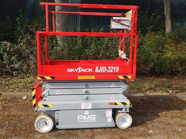 Schaarhoogwerker skyjack sj3219 elektrisch 7.81m 2005 - afbeelding 1 van  1