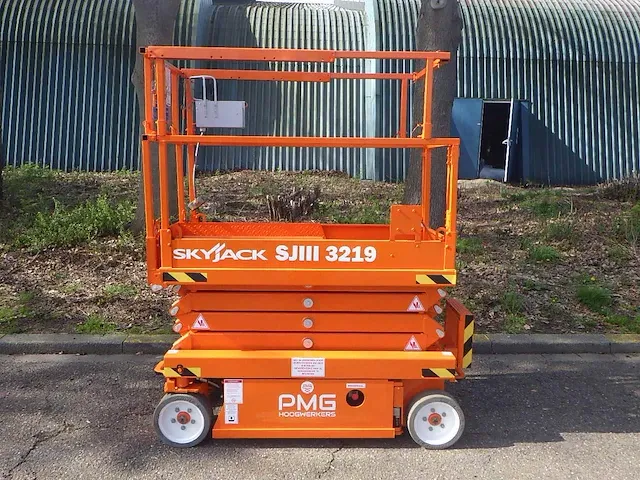 Schaarhoogwerker skyjack sj3219 elektrisch 7.8m 2015 - afbeelding 1 van  1