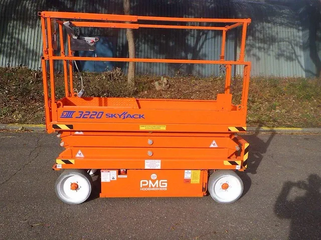 Schaarhoogwerker skyjack sj3220 8.09m elektrisch 2015 - afbeelding 1 van  1