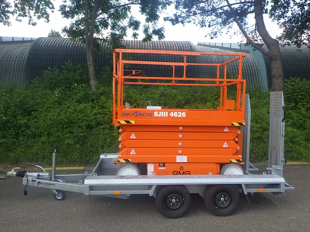 Schaarhoogwerker skyjack sj4626 elektrisch 9.92m 2011 met transportaanhanger vlemmix nieuw - afbeelding 1 van  1