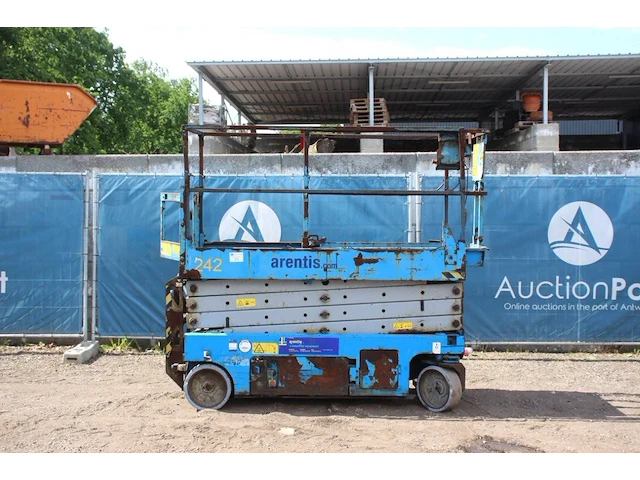 Schaarlift genie elektrisch + diesel 2010 - afbeelding 1 van  1