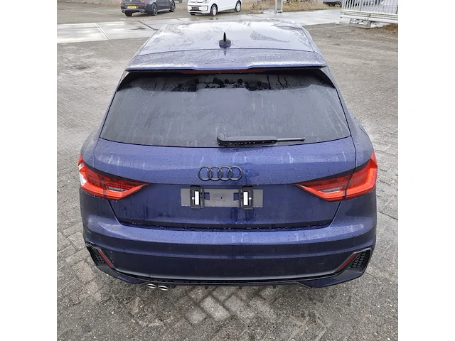 Schade auto, audi, a1 - afbeelding 6 van  37