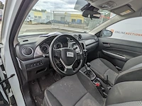 Schade-auto suzuki, vitara hybrid - afbeelding 3 van  45