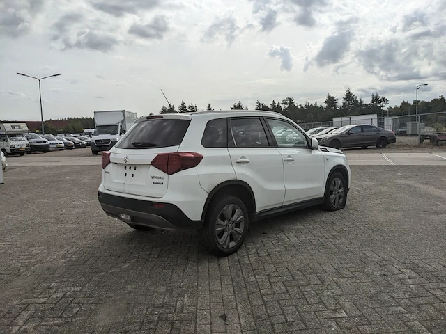 Schade-auto suzuki, vitara hybrid - afbeelding 41 van  45