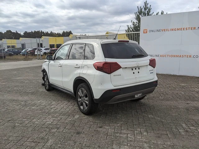 Schade-auto suzuki, vitara hybrid - afbeelding 43 van  45