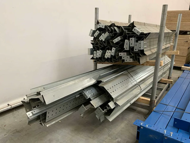Schafer entresolvloer 2 verdiepingen van 32m2 - afbeelding 11 van  15