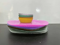 Schalen divers servies, glaswerk en bestek (30x) - afbeelding 1 van  3