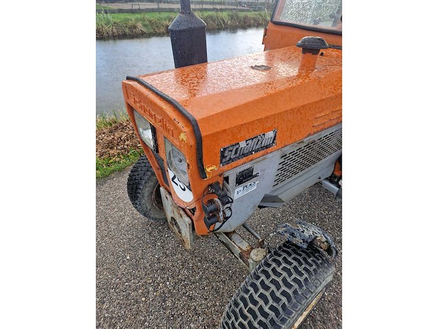 Schanzlin - 202 hydramotik - tweewielaangedreven landbouwtractor - afbeelding 9 van  12