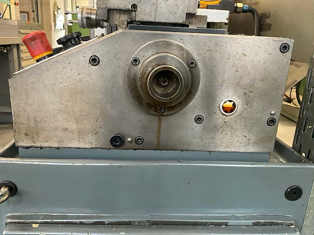 Schaublin 125 universele draaibank - afbeelding 11 van  28