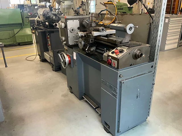Schaublin 125 universele draaibank - afbeelding 1 van  28