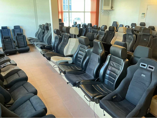 Scheel autostoelen (16x) - afbeelding 1 van  33