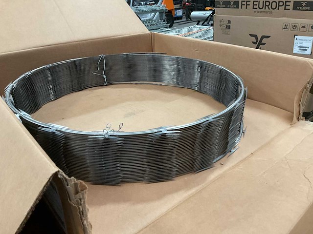 Scheermes prikkeldraad (10x) - afbeelding 1 van  3