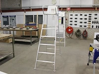 Scheidsrechtersstoel intertek royal turnier met zithoogte 185 cm. - afbeelding 1 van  2