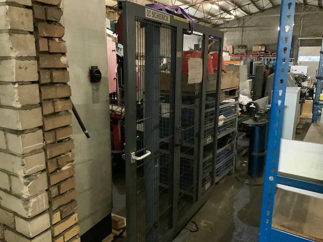 Schenck veiligheid scherm met roldeur - afbeelding 1 van  6