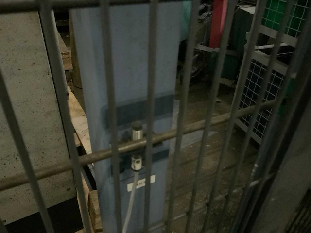Schenck veiligheid scherm met roldeur - afbeelding 2 van  6