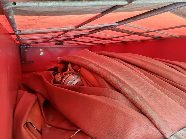 Schenk afzetcontainer met 3km 6" slangen - afbeelding 9 van  25