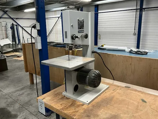 Scheppach hbs 20 elektrische lintzaagmachine - afbeelding 1 van  9
