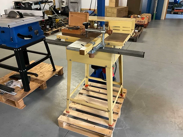 Scheppach tafel- en spilfreesmachine - afbeelding 1 van  5