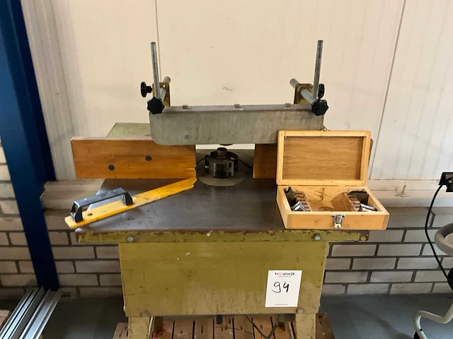 Scheppach tafel- en spilfreesmachine - afbeelding 2 van  9