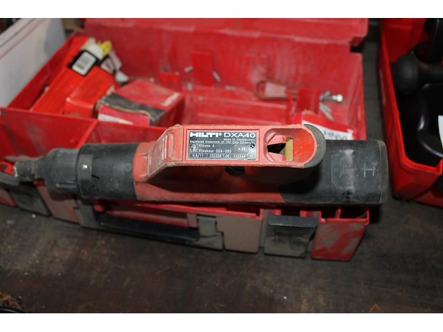 Schiethamer hilti dx a 40 in koffer in koffer. - afbeelding 3 van  3