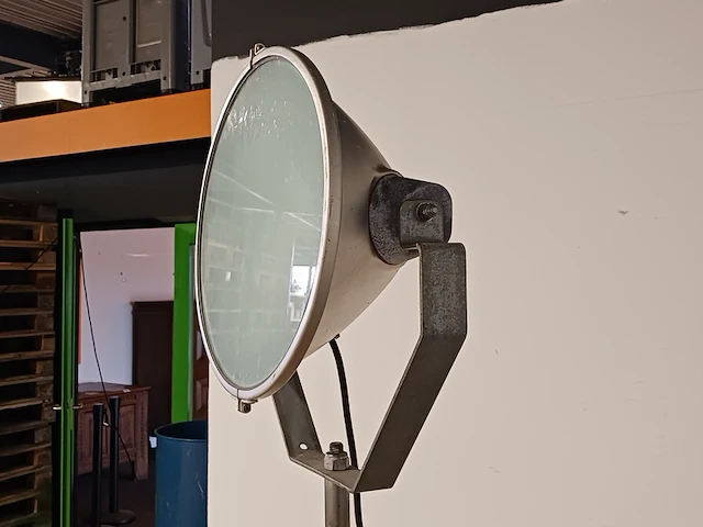 Schijnwerper 500w led incl. statief allmand, pal1000w2 50hz, bouwjaar 2014 - afbeelding 4 van  8