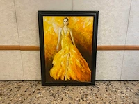 Schilderij dame in gele jurk