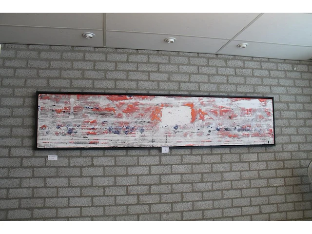 Schilderij random spots op hout in lijst. afmeting 249 x 55 x 8 cm. verkoopprijs op kaartje € 3400,- - afbeelding 1 van  3