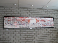 Schilderij random spots op hout in lijst. afmeting 249 x 55 x 8 cm. verkoopprijs op kaartje € 3400,-