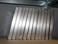 Schilderijlijsten op schap 13 stuks afm. 13 x 18 cm. - afbeelding 2 van  2