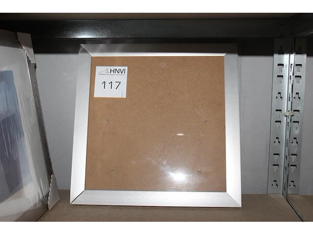 Schilderijlijsten op schap 15 stuks afm. 30 x 30 cm. - afbeelding 1 van  2