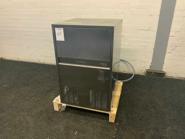 Schilferijsmachine - afbeelding 2 van  8