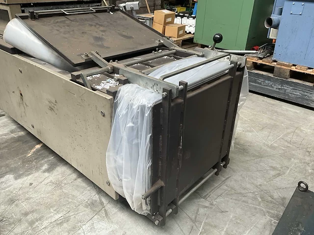 Schleicher intimus 444 papiershredder met balenpers - afbeelding 6 van  9