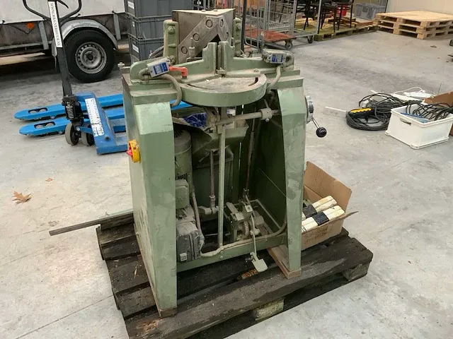 Schleiger iv.m verstekponsmachine - afbeelding 1 van  7