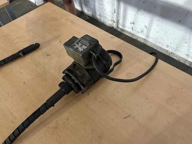 Schlüter - d109h - various grinding machine - afbeelding 2 van  4