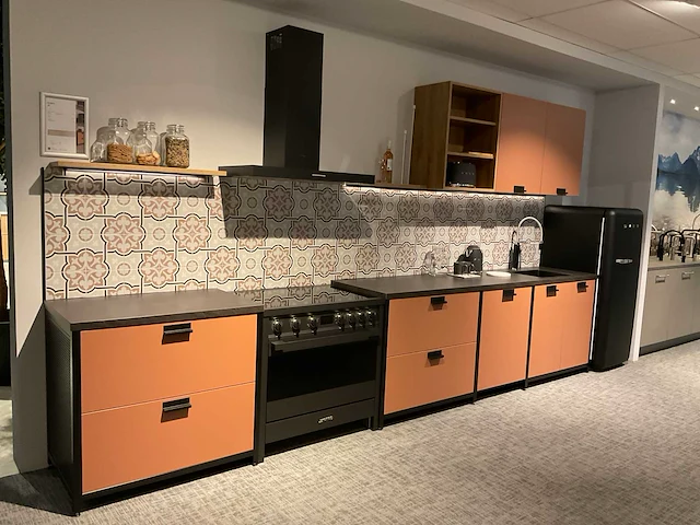 Schmidt evolution arcos rechtopgestelde showroomkeuken - afbeelding 1 van  36