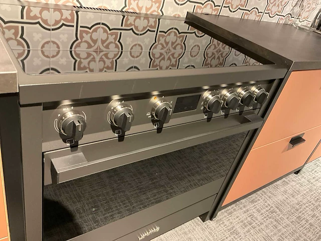 Schmidt evolution arcos rechtopgestelde showroomkeuken - afbeelding 20 van  36