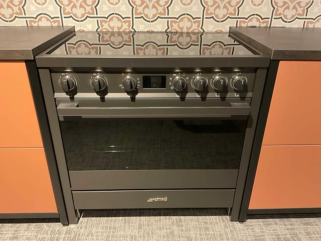 Schmidt evolution arcos rechtopgestelde showroomkeuken - afbeelding 21 van  36