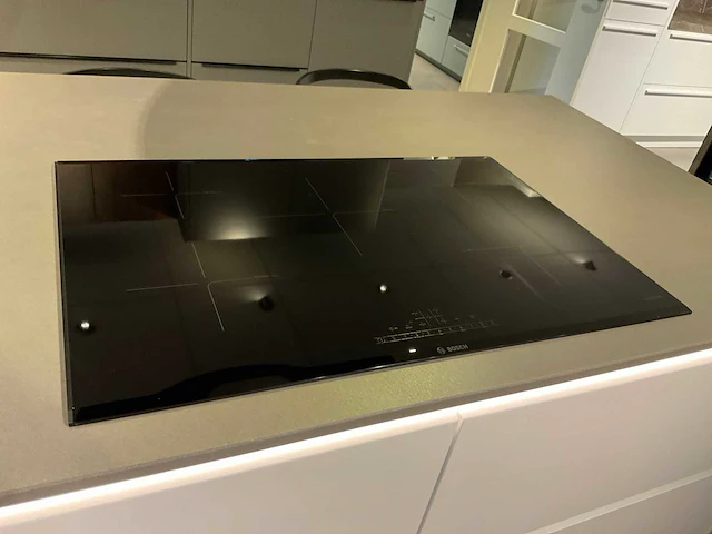 Schmidt evolution arcos supermat twin hoekopgestelde showroomkeuken - afbeelding 28 van  45