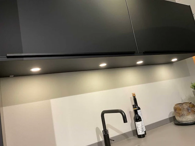 Schmidt evolution arcos supermat twin hoekopgestelde showroomkeuken - afbeelding 36 van  45