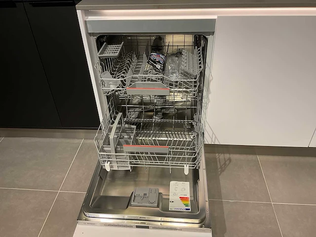 Schmidt evolution arcos supermat twin hoekopgestelde showroomkeuken - afbeelding 41 van  45