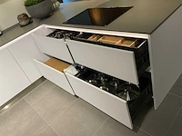 Schmidt evolution arcos supermat twin hoekopgestelde showroomkeuken - afbeelding 9 van  45