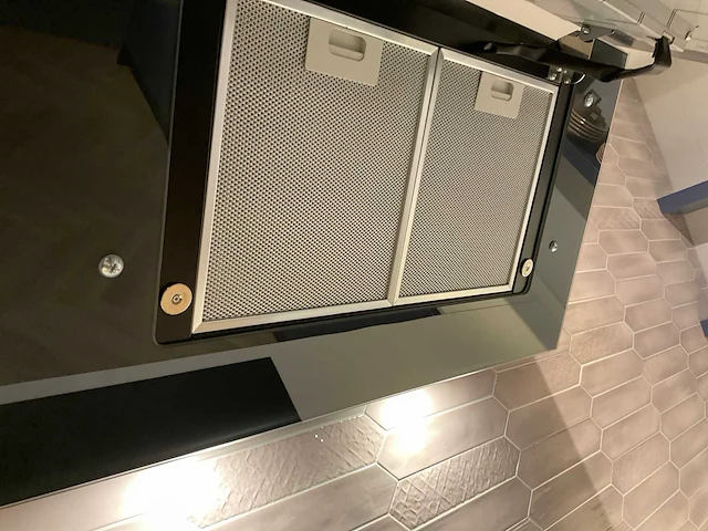 Schmidt evolution loft micron 21 eolis hoekopgestelde showroomkeuken - afbeelding 22 van  32