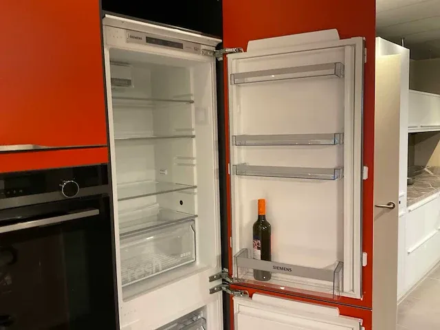 Schmidt evolution loft rechtopgestelde showroomkeuken - afbeelding 18 van  30